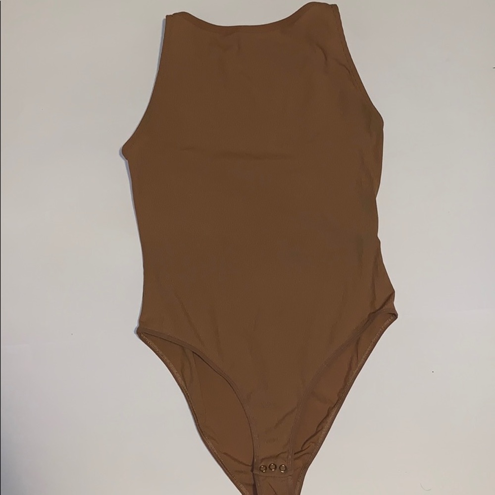 TAN BODY SUIT